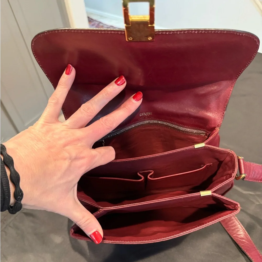 Vintage Céline Horse Carriage Clasp Burgundy Leather Shoulder Bag - Picture 8 of 16